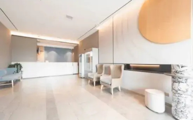 Home Inn (Changsha Station Middle Road railway station subway station)