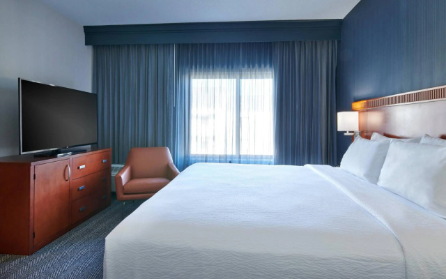 Courtyard by Marriott Chicago Highland Park/Northbrook