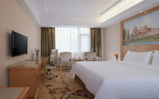 Vienna Hotel Shenzhen Bao'an Airport Taoyuanju
