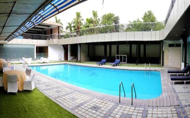 Dee Marks Hotel and Resorts