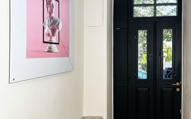 CityZoe Athens Suites
