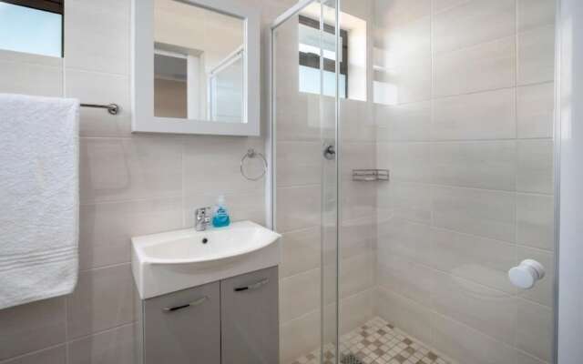 Steenbok House Self Catering Apartment