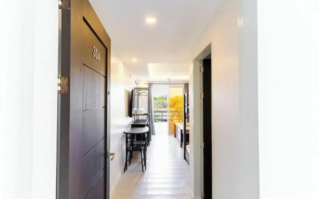 Spotlight Hotel near Hundred Islands wharf