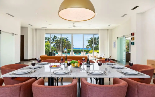 NEW Luxury 4BR Beachfront Villa w Infinity Pool