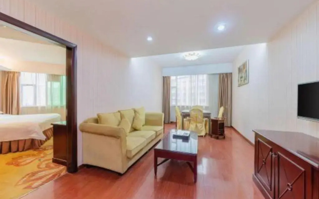 Vienna Hotel Meizhou Mei County Airport