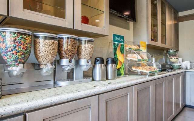 Quality Inn Ontario Airport Convention Center