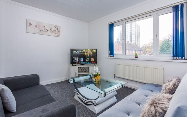 Lovely 3-bed Apartment in Newcastle Upon Tyne