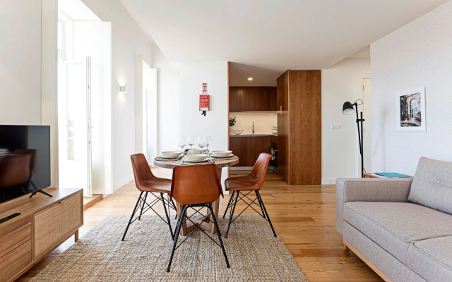 Superb Flat w/ Balcony and AC by LovelyStay