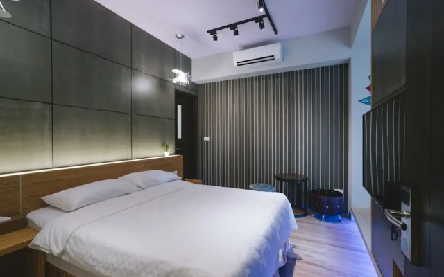 Starry Night Laurel Hotel