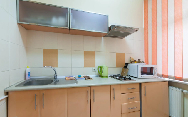 Апартаменты двухкомнатные для 6х около парка в центре