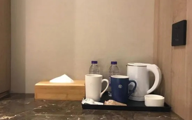 Yilong Anyun Hotel (Binjiang Runshou North Road Branch, Jiangning District, Nanjing)