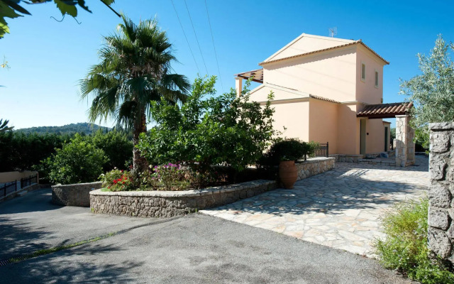 Luxury Villa Lemonia With Private Pool