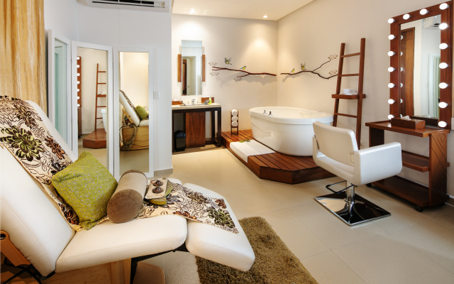 Margaritaville Island Reserve Riviera Cancún - A Karisma All-Inclusive Experience for All