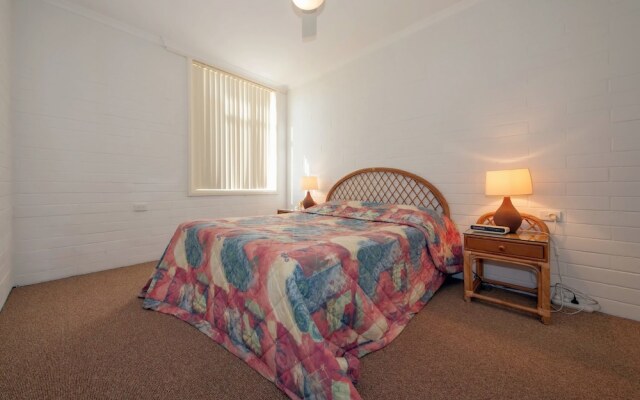 Little Hut, Unit 3, 20 Kurrawa Close