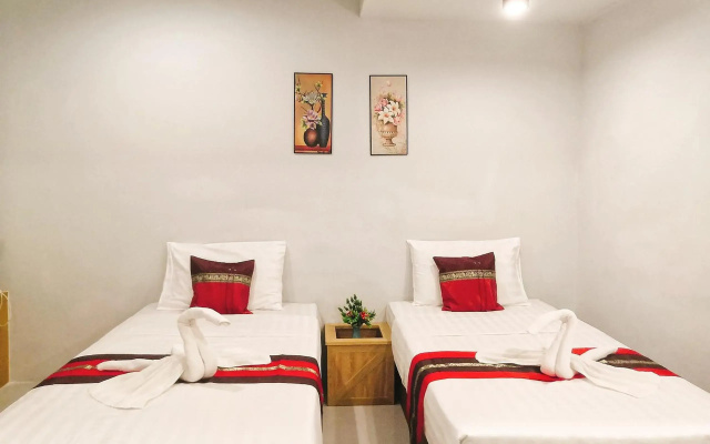 Little Lanna Cafe and Premier Guesthouse
