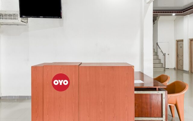 OYO 93503 Lotte Residence