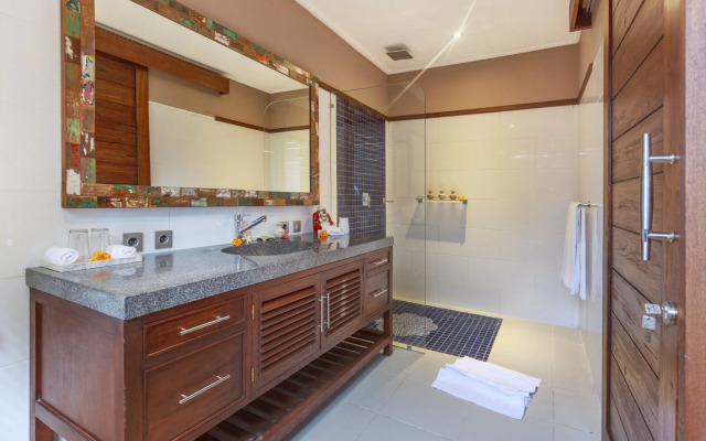 Solo Villas and Retreat