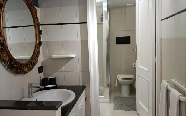 Spanish Steps bedroom