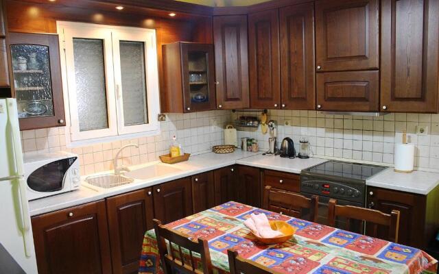 My Home - Meteora Central Apt - 2 BD
