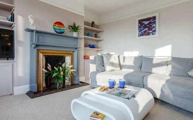 Mevagissey Holiday Home - sea View and Parking