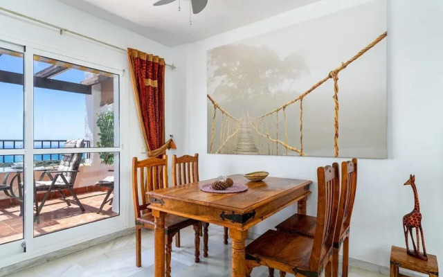 Fantastic Apart sea view and heated pool