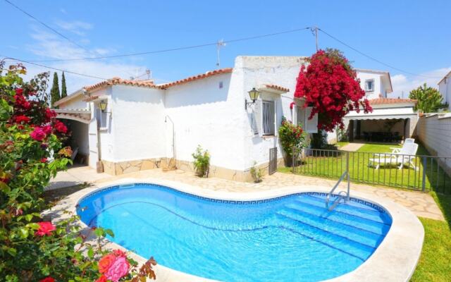 Villa Acogedora Para 13 Personas en Cambrils