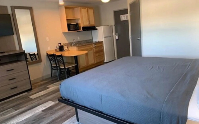 Suburban Studios near Panama City Beach