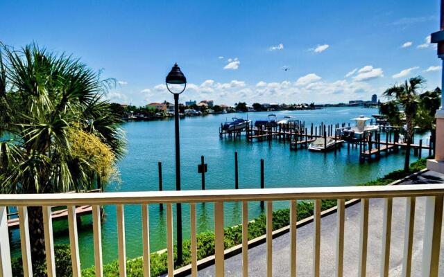 Harborview Grande 202