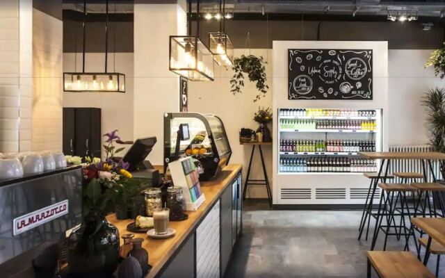 Design Hostel P182