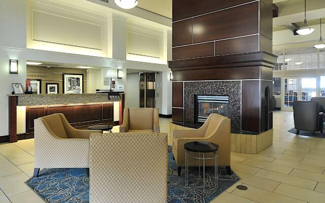 Hampton Inn & Suites by Hilton Calgary-Airport