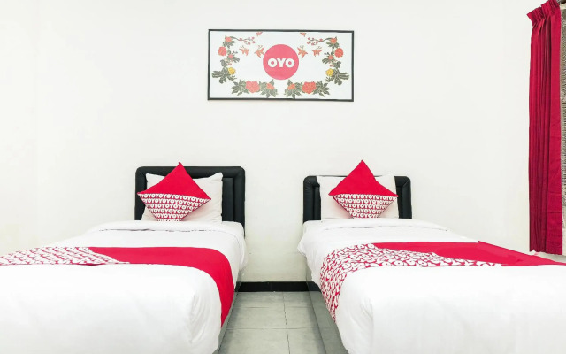 OYO 353 Loesje Guest House Syariah