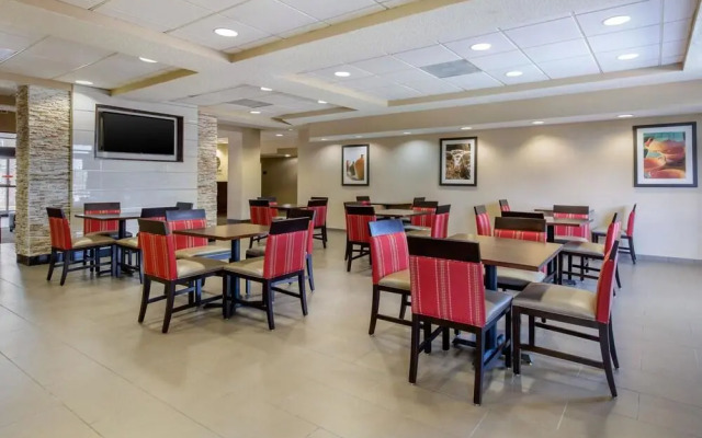 Comfort Inn & Suites SW Houston Sugarland