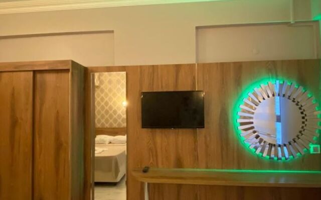 Grand 53 Hotel