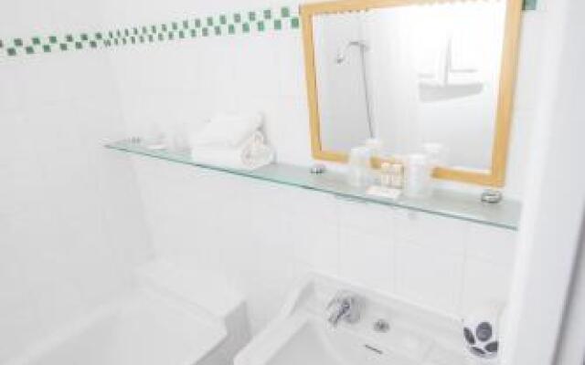 Hotel Le Trident Thyrsé