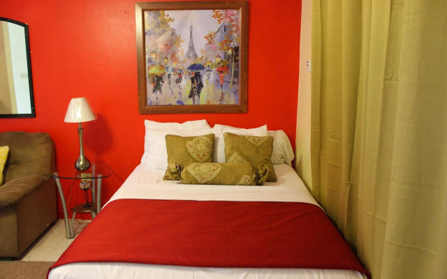 Sunset Strip Acadia Guest Apartment