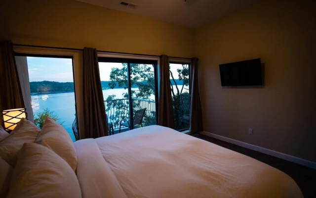 2 Bedroom Lake View Villa - Unit 309