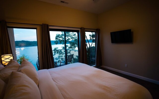 2 Bedroom Lake View Villa - Unit 201
