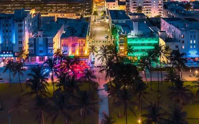 Your Miami Base With Free Parking