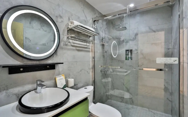 Yinshu Lunas Vila Courtyard Garden Resort  (Shanghai International Tourism Resort Branch)