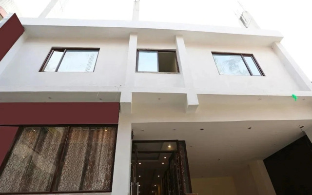 Hotel Anuradha Palace
