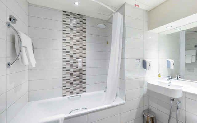 Premier Inn Dubai Al Jaddaf