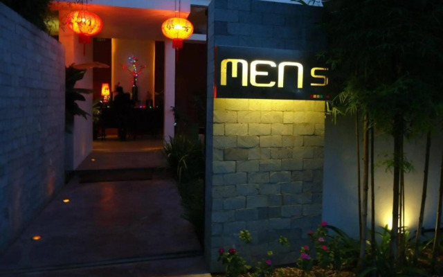 MEN's Resort & Spa 