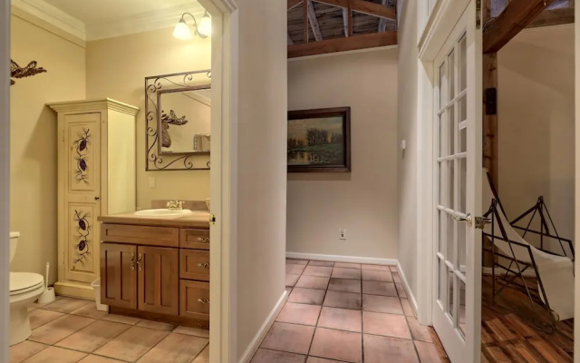 Bryson City Loft