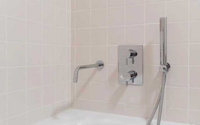 GuestReady - Somewhere I Belong