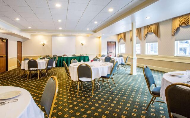 Holiday Inn Express St Albans by IHG