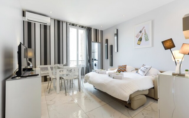 Jean Jaures Apartment 1