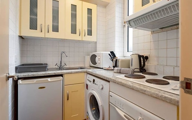 Apartment 4 by CAPITAL