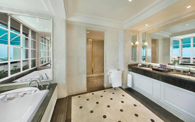 The Ritz-Carlton, Bahrain