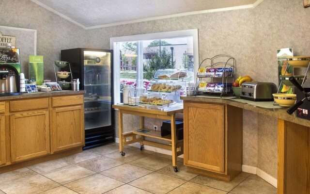 Quality Inn Fredericksburg near Historic Downtown