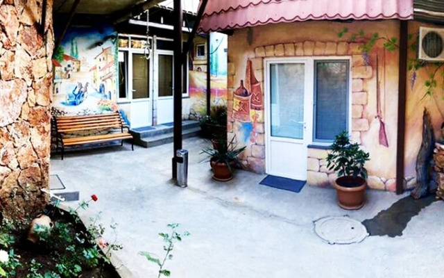 Domino Yerevan Hostel & Tours